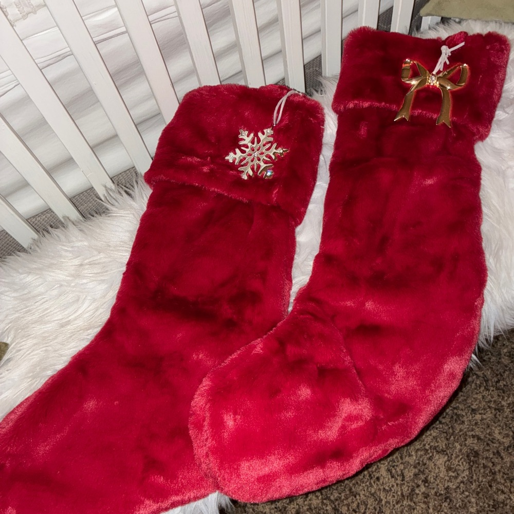 Martha Stewart Faux‎ Fur Luxurious Red Christmas Stockings w/ornaments. Set of 2